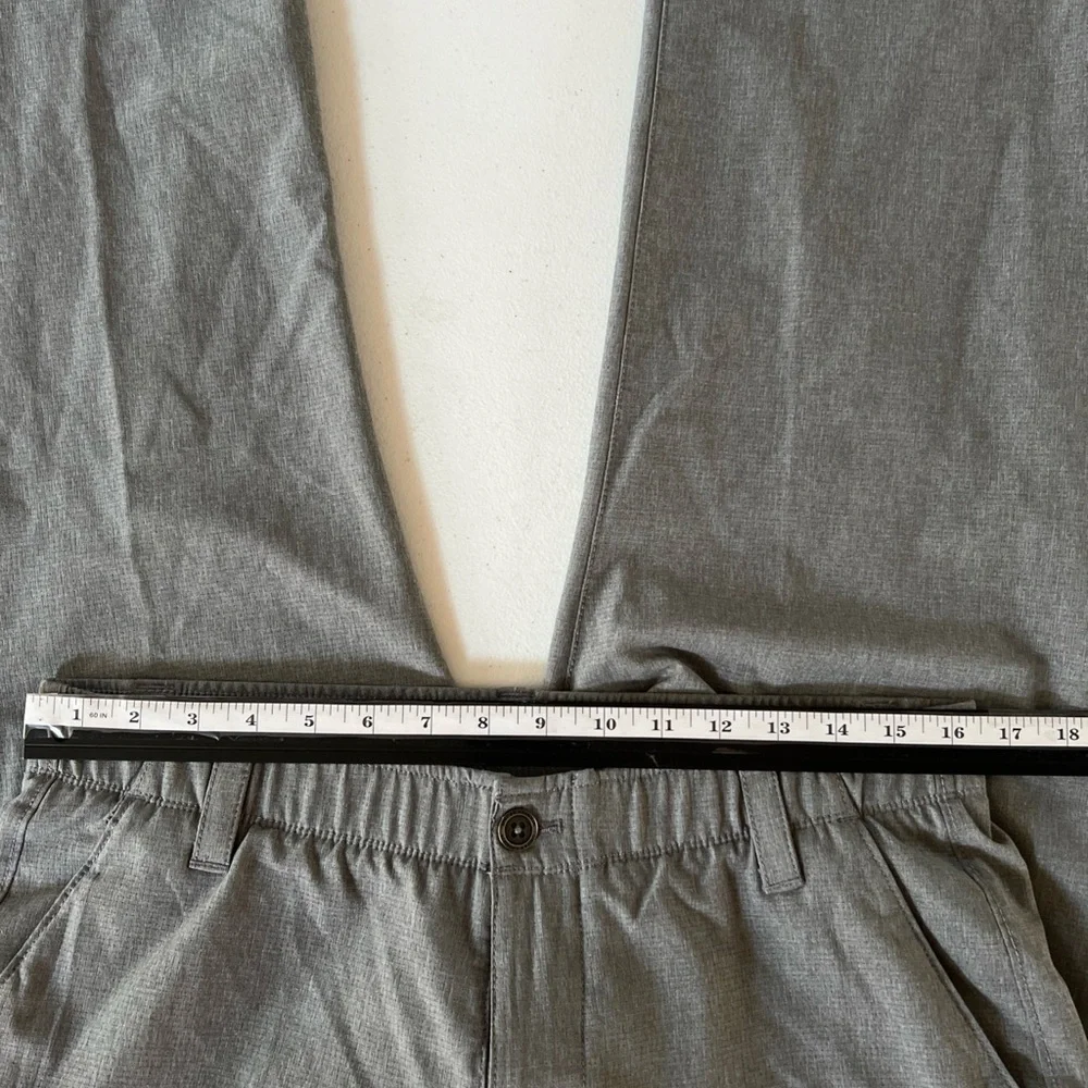 Under Armour Pants Men’s 34x32 Gray Loose Golf Performance Stretch Straight Leg